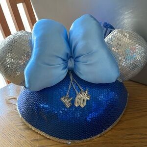 Disney Disneyland 60th Anniversary Minnie Mouse Sequined Ear Hat w/ Charms Adult